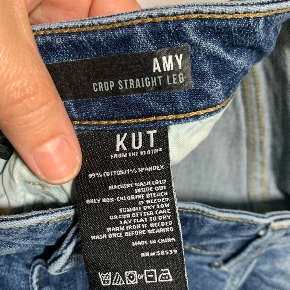 KUT from the Kloth Amy Crop Straight leg Jeans. Size 14. - Picture 4 of 9